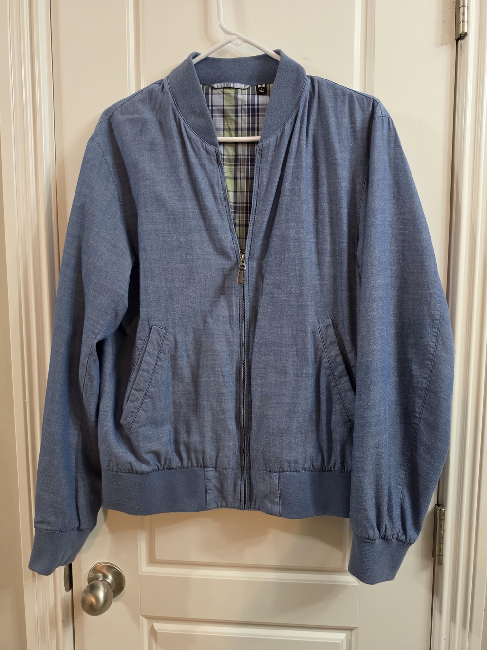 Uniqlo Jacket Mens Small Blue Chambray Bomber Full Zip Lined Lightweight